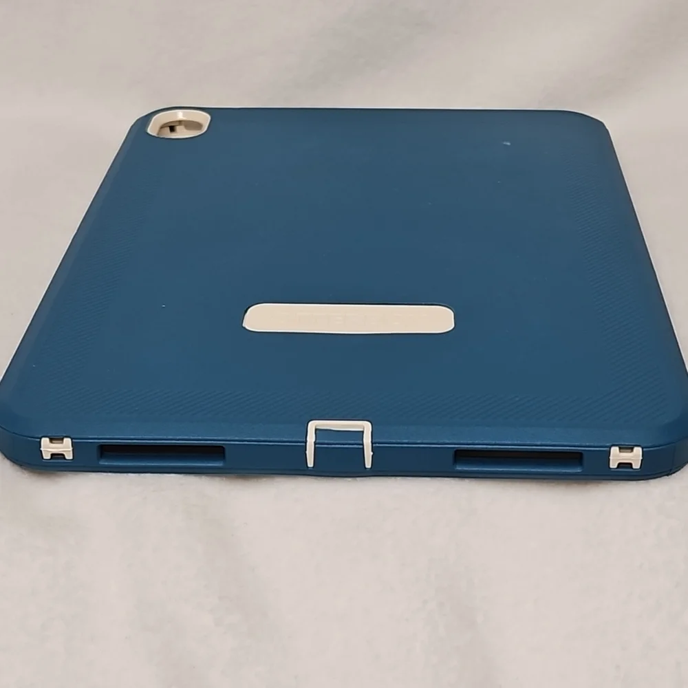 OtterBox Defender PRO Series Case for iPad (10th Gen) Blue BACK PART ONLY